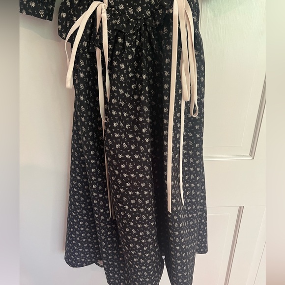 Black Floral Long Sleeve Dress - Picture 12 of 13